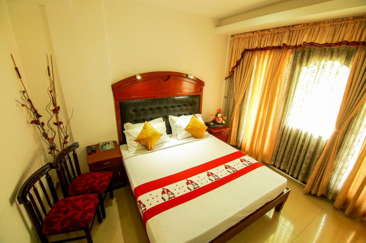 Hotel Meadows International Kizhake Chalakudi Экстерьер фото