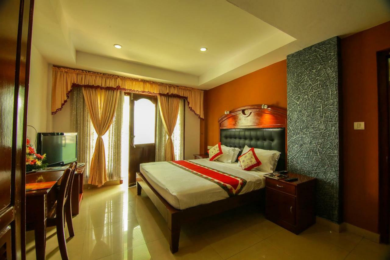 Hotel Meadows International Kizhake Chalakudi Экстерьер фото